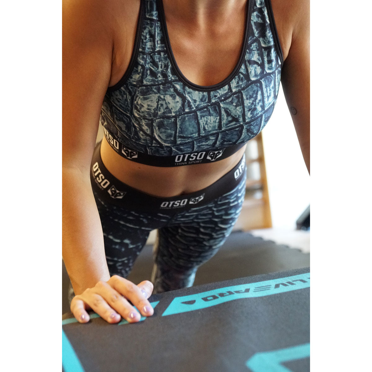 Sports Bra Black Snake